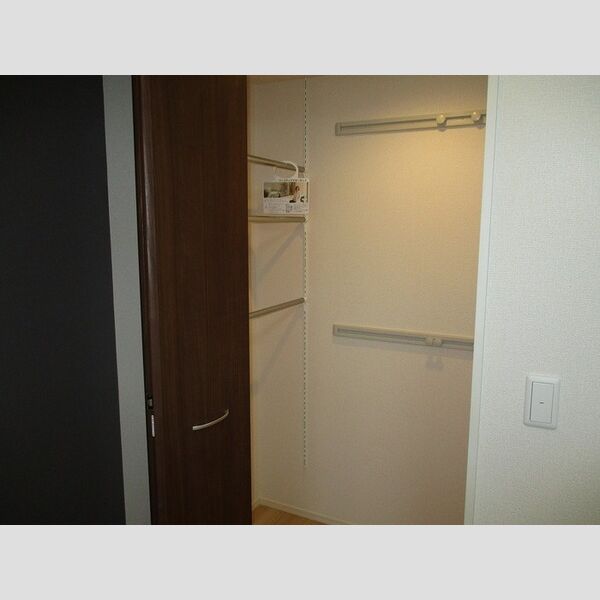 月うさぎ　参101号室 ワンステップクローゼット