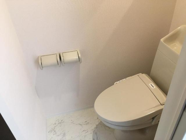 ルミナス国立Ⅰ101号室 シャワー付トイレ