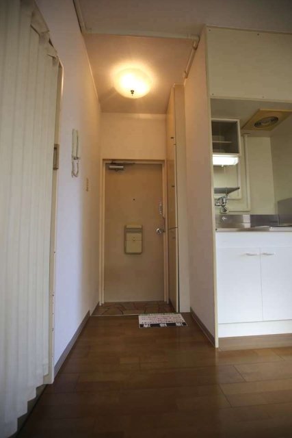 スターハイツ寿 玄関