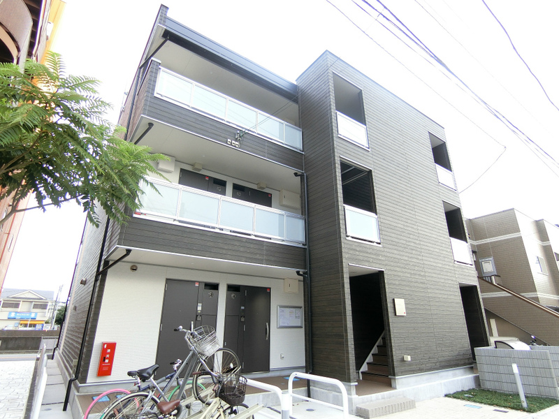 リブリ・Blue sky 鎌倉3階 外観