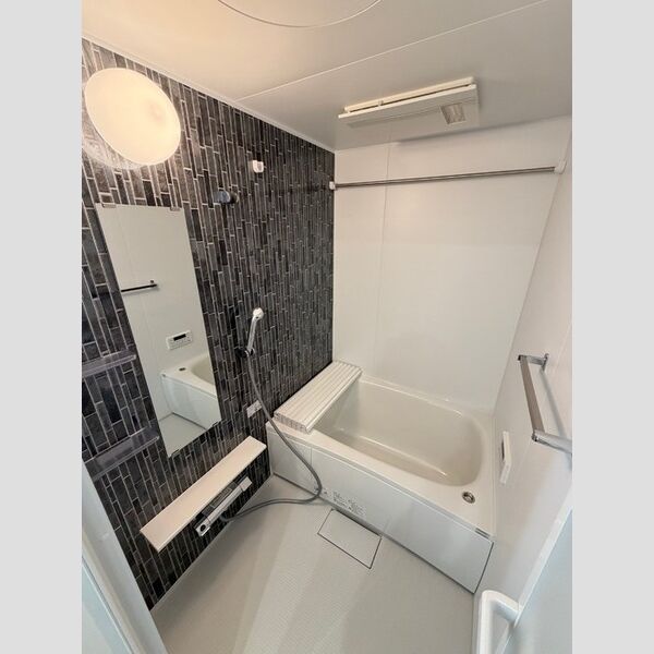 シンビジウム湘南台203号室 浴室