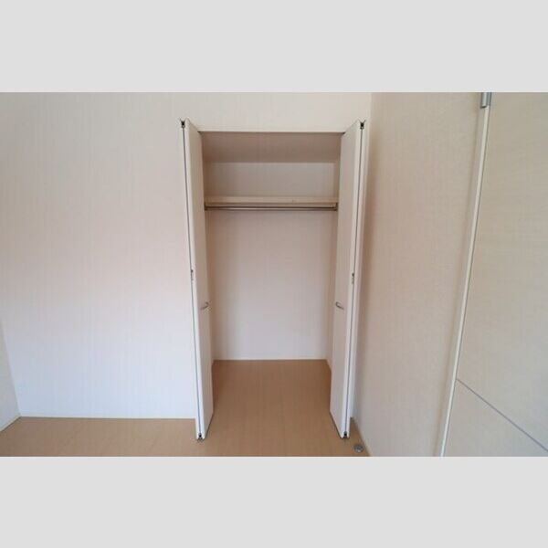 Strahl(シュトラール) クローゼット