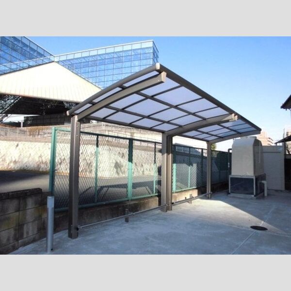 レフィナード末広102号室 駐輪場