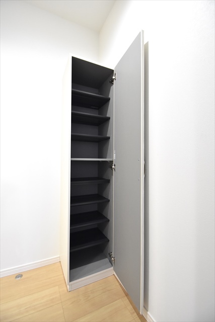 オリエンタルコート東大宮1階 玄関