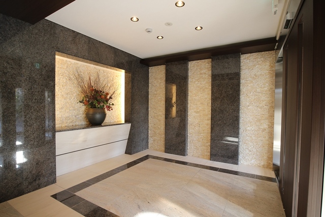 コンシェリア目黒 ＴＨＥ ＲＥＳＩＤＥＮＣＥ309号室 エントランス