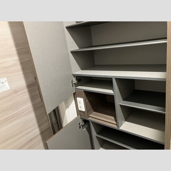 フォレストウッド　B棟202号室 靴箱