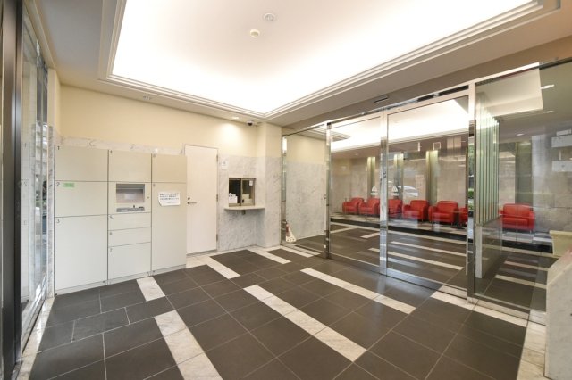 アヴァンツァーレ新宿ピアチェーレ8階 エントランス