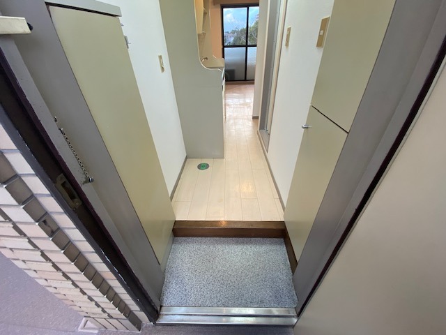 ユーコート鶴ヶ峰(E-195)3階 玄関