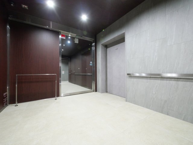 PREMIUM CUBE 中野新橋 DEUX 外観