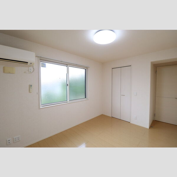 PARK　HILLS　MIYAKO　E203号室 洋室