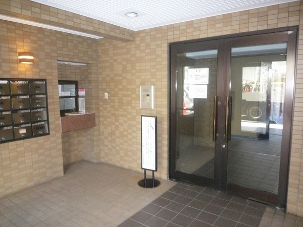 菱和パレス下落合307号室 エントランス