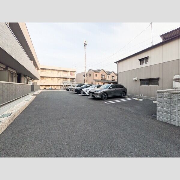 Seed 東大宮 駐車場