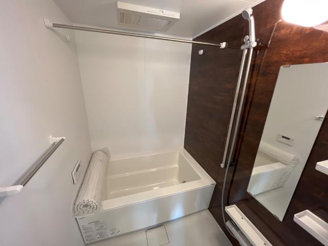 レヴメゾン神山弐番館 バス