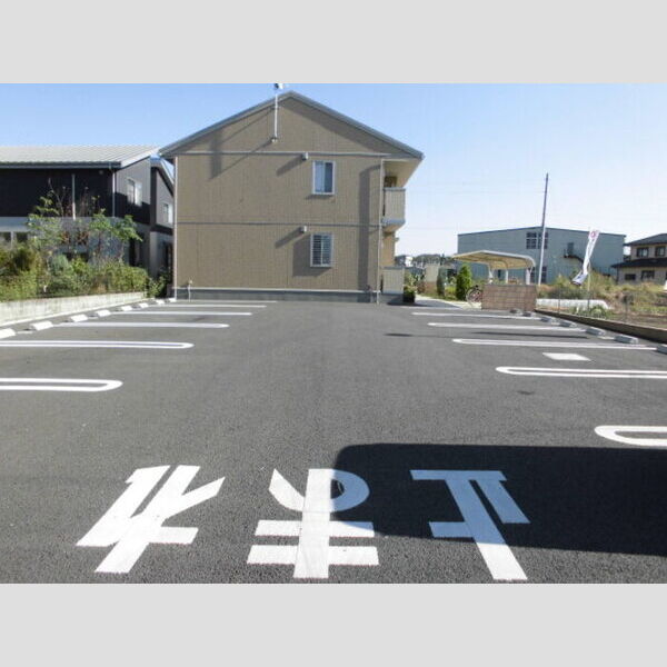 サンティエ203号室 駐車場