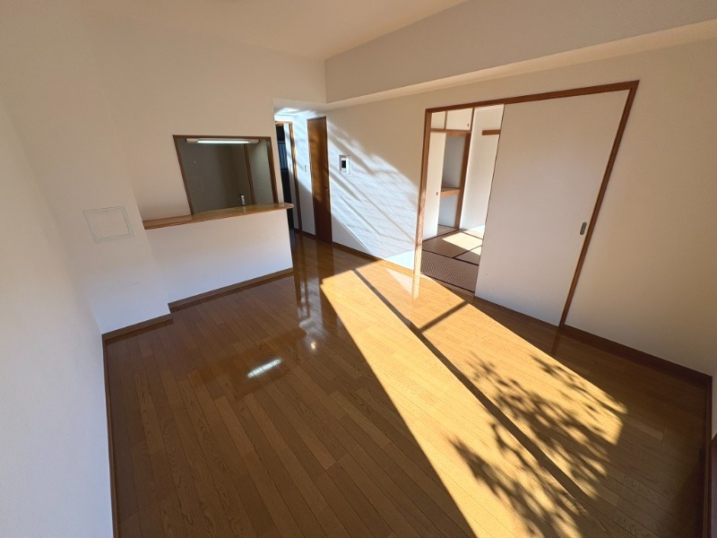 アウラ１０(E-058)1階 リビング