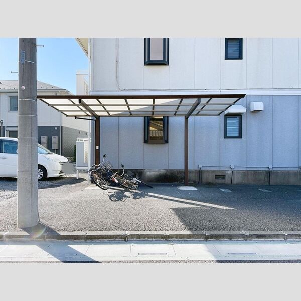 クレセントハイム 駐輪場