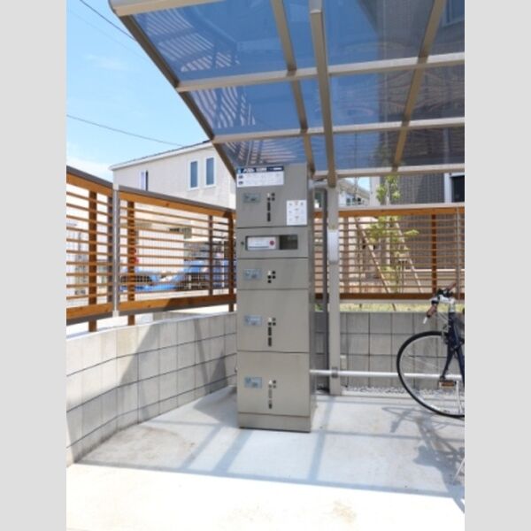 MAISON　REVE 宅配ボックス