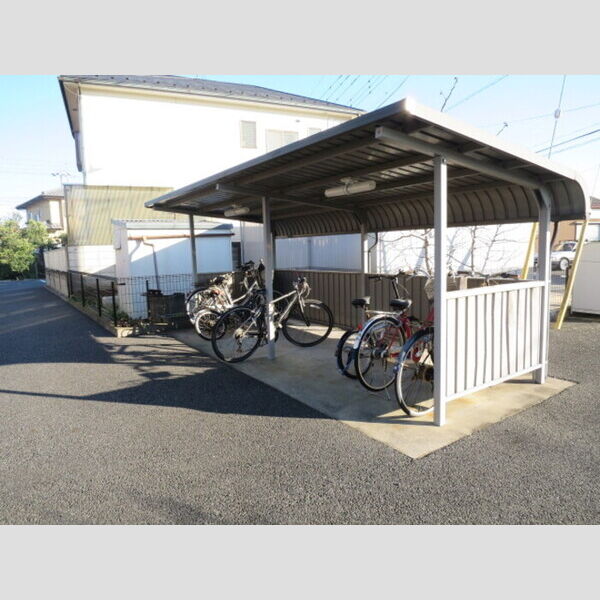 ルミエールモナリエ 駐輪場