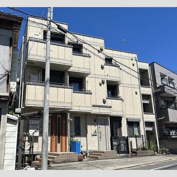 コーラルリーフ303号室 建物外観