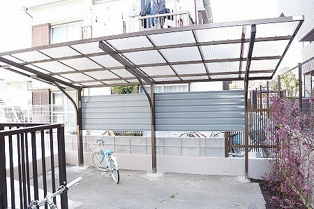 フロレゾン浦安(E-081)1階 自転車置き場