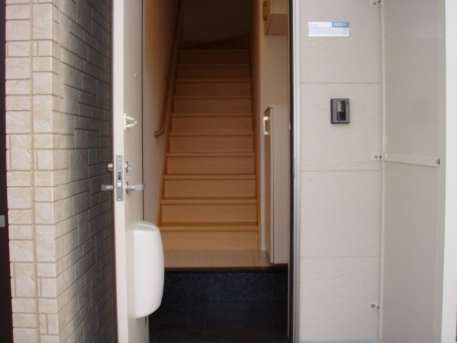 グレイシャス”Ｎ”202号室 玄関