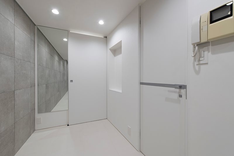 レジディア新宿イースト4階 玄関