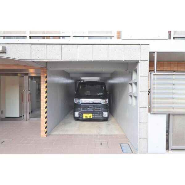 メゾン東陽日吉101号室 駐車場