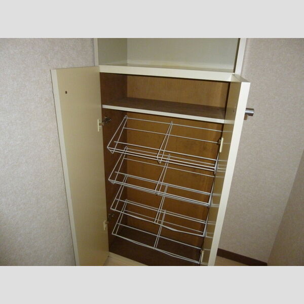 サニーコートカノウB101号室 シューズBOX