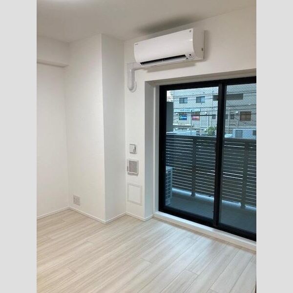 S-RESIDENCE綾瀬rivie 玄関
