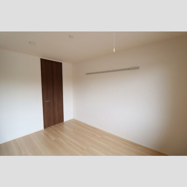 エミネンスコート203号室 洋室