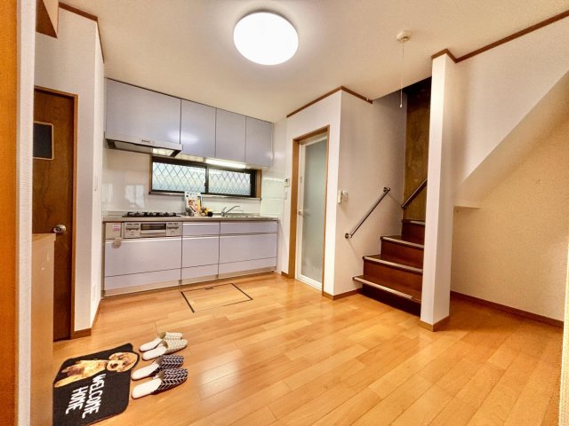 子猫と小川のスフレ システムキッチンでお料理がしやすいですね♪