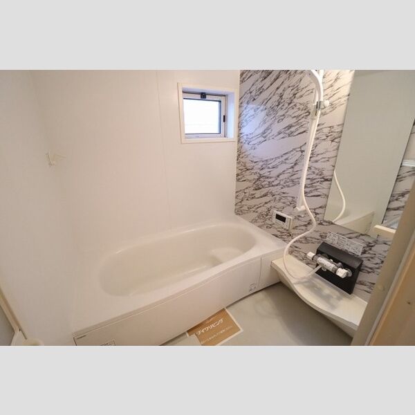 アーク 追い焚き機能付き一坪風呂(窓付き)