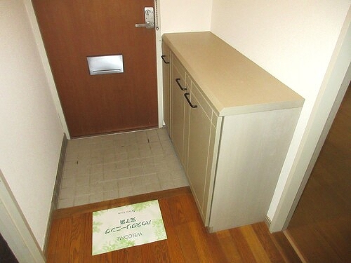 テレパレス船橋三咲Ａ棟6階 玄関　同タイプ別部屋