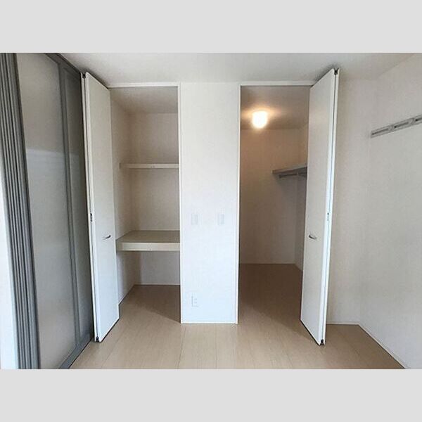 タウンハウス　ロエアス　E031号室 収納