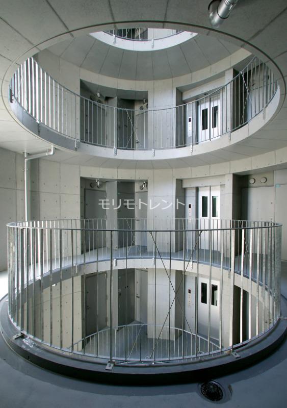 カスタリア八丁堀4階 螺旋階段