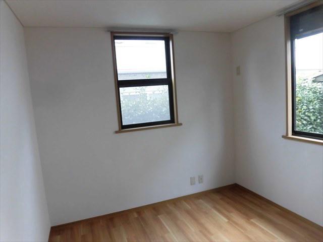 ラルジュ・アイ 内観