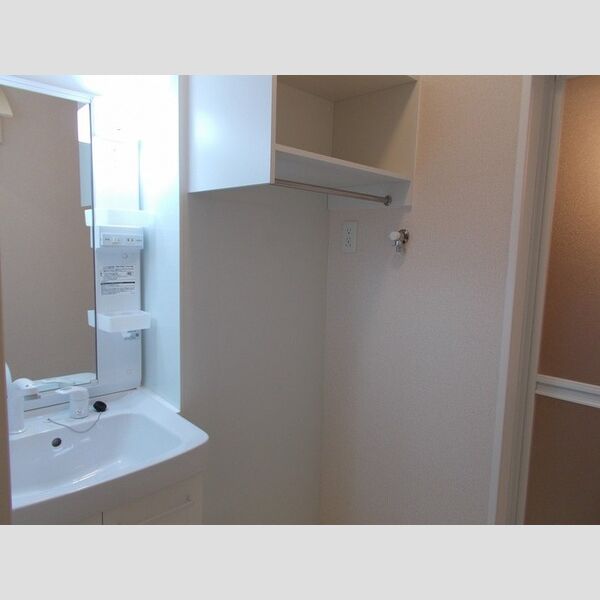 ドゥヴァンクール　Ⅰ102号室 洗髪洗面化粧台・洗濯機置き場