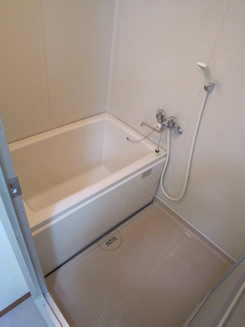 キャセイアークマンション 日々の疲れを癒すお風呂付です