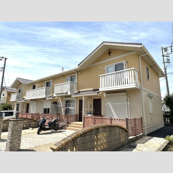 クレストスクエアA・B・C・D・E・Fの外観画像