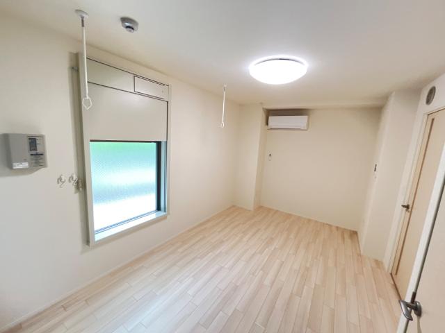 アンジュ  オー（Ａnge　eau）102号室 リビング