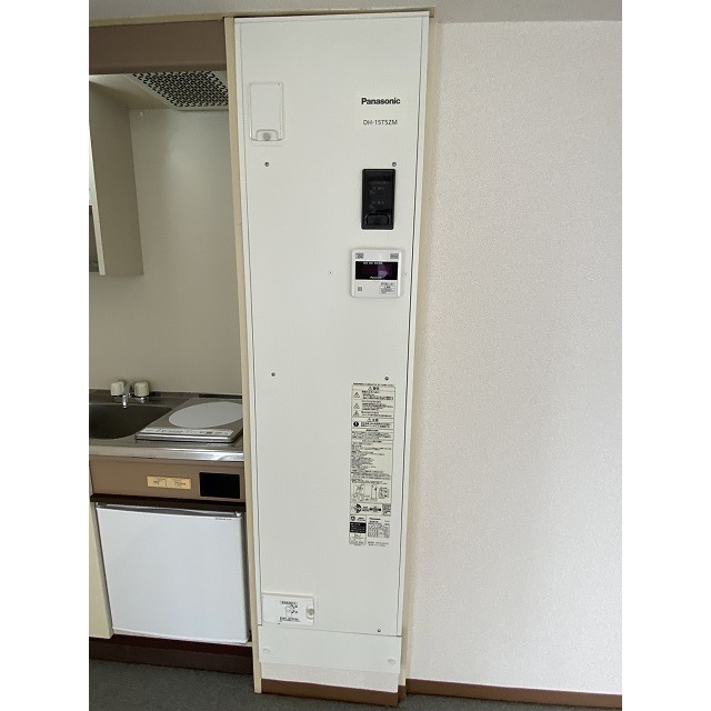 マック所沢コート1002号室 電気温水器
