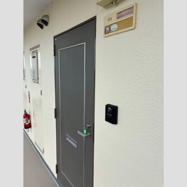 ハイムカメリア305号室 玄関