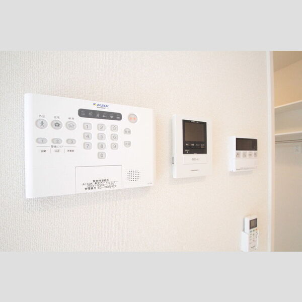 ルシオール　イコー107号室 カラーTVモニターホンで来客チェック!ALSOKセキュリティが付いています!