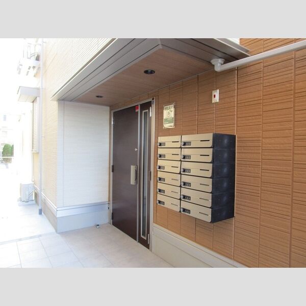 アレクシス エントランス