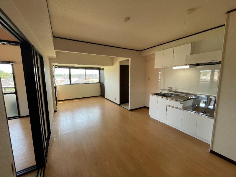 ルミエール岡村 リビング