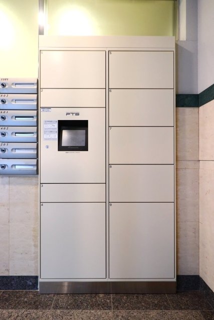 ルジェンテ白金台6階 宅配ボックス