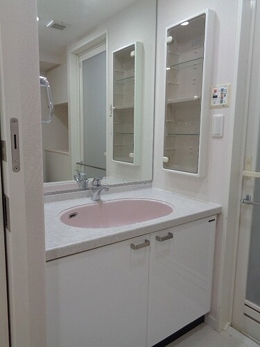 クロスレジデンス白金高輪7階 洗面所　※2025年7月撮影