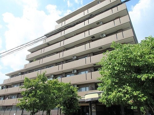 ライオンズガーデン武蔵関公園弐番館 建物外観　別角度