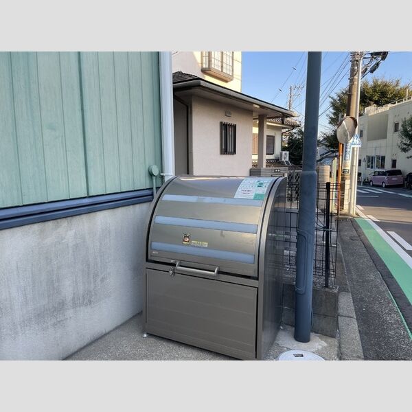 シルヴァンブリーズ101号室 敷地内ゴミ置き場