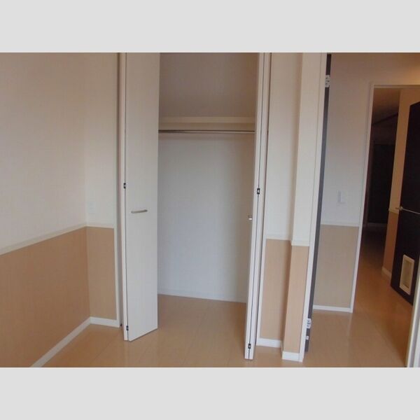 リドアイカ　B棟 洋室6帖 クローゼット